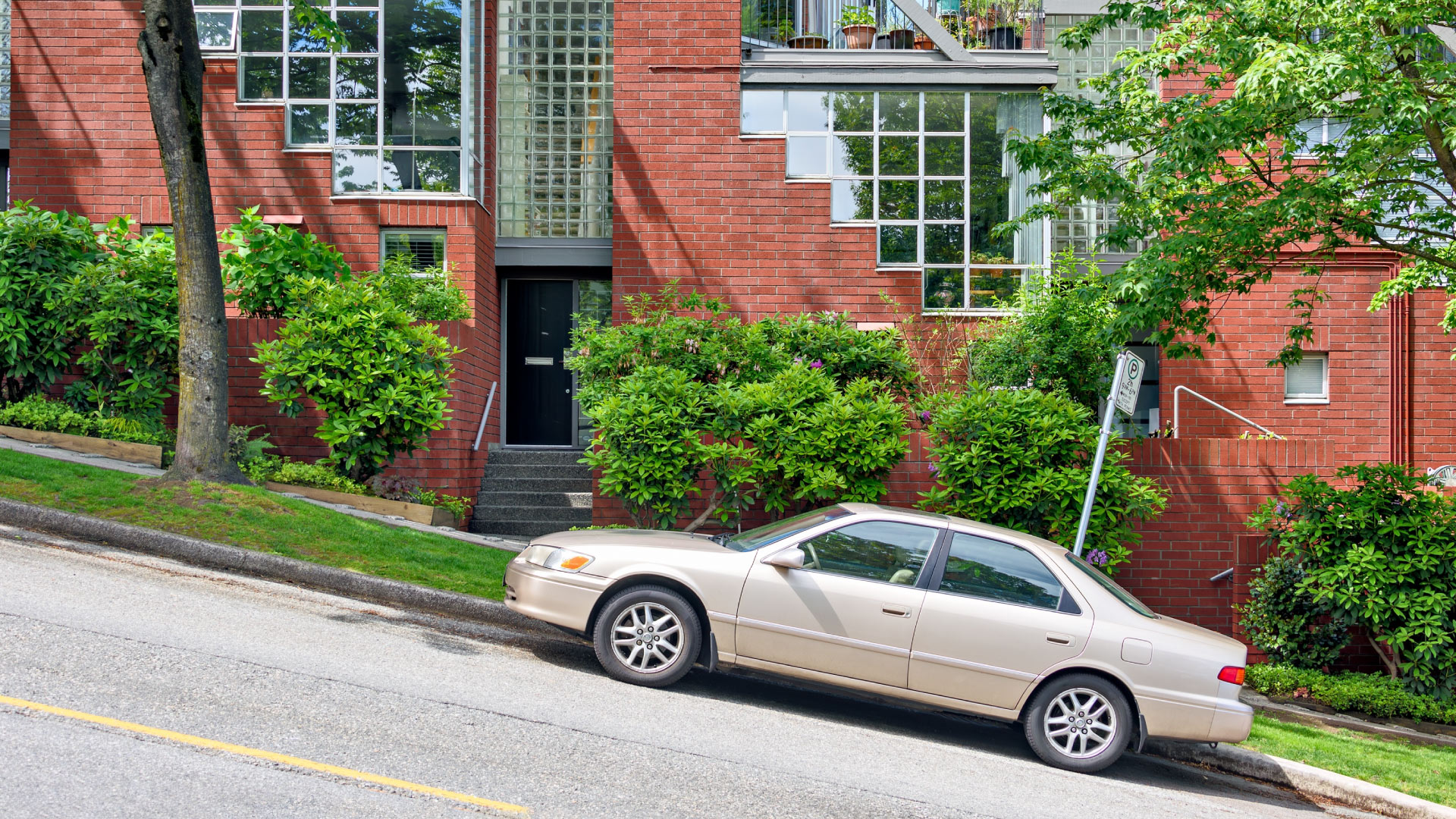 What Is Auto Hold? How Is It Used?